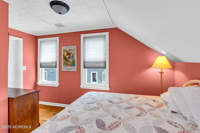 Building Photo - 306 Ocean Park Ave