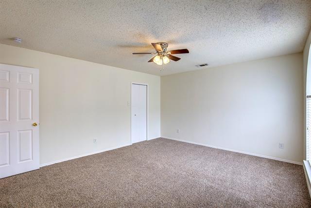Building Photo - 4717 Woodhaven Ln