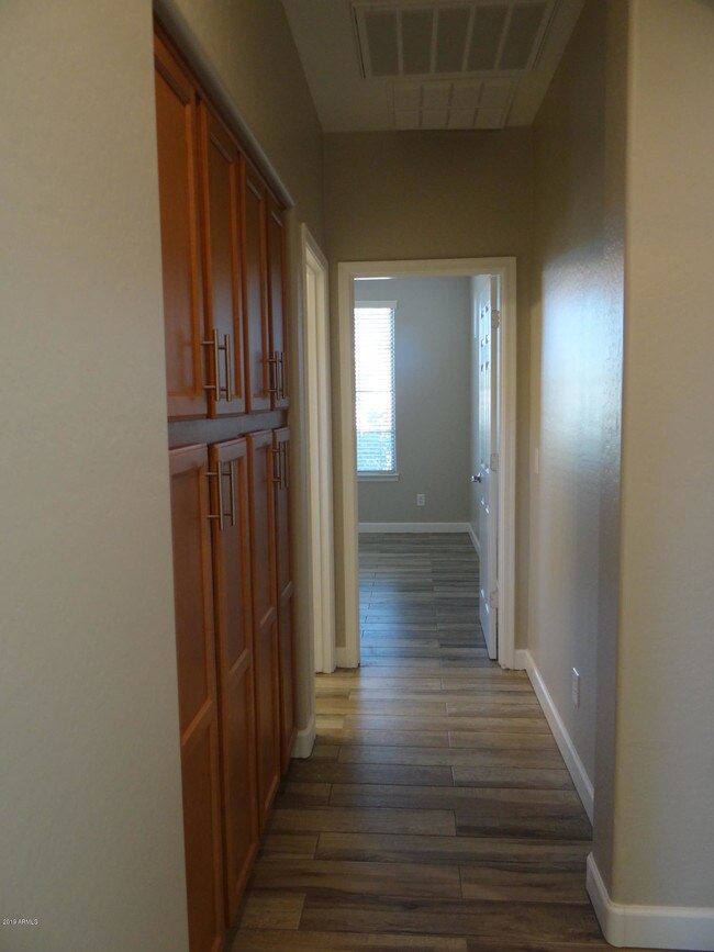 Building Photo - 10331 W Carlota Ln