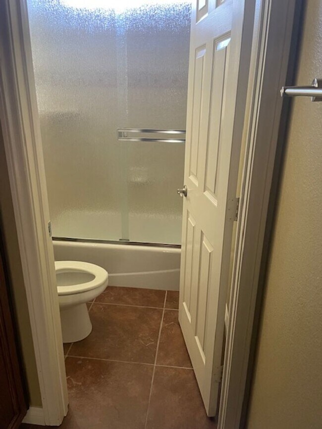 Building Photo - Wine Country awaits