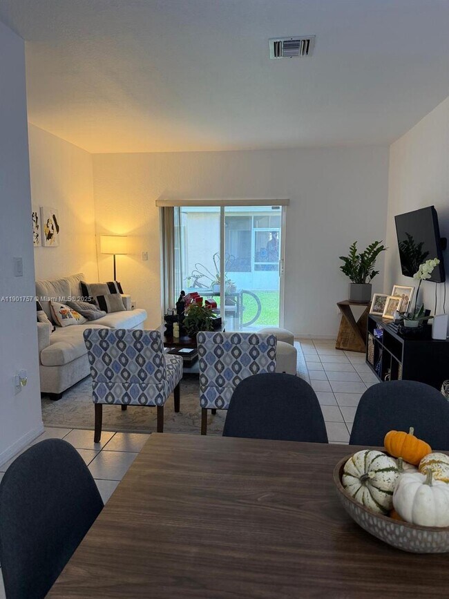 Primary Photo - 5755 NW 115th Ct