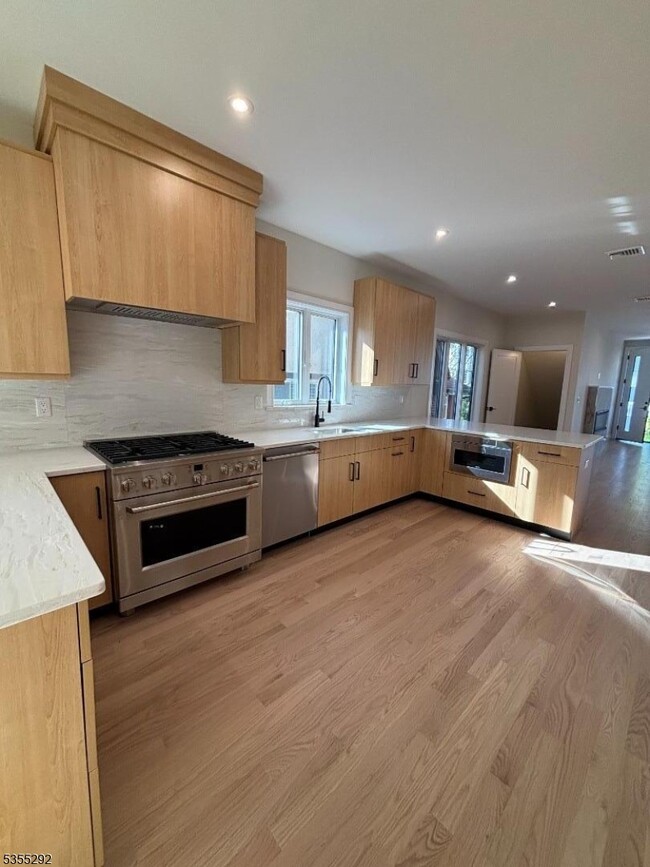 Building Photo - 67 W Harwood Terrace