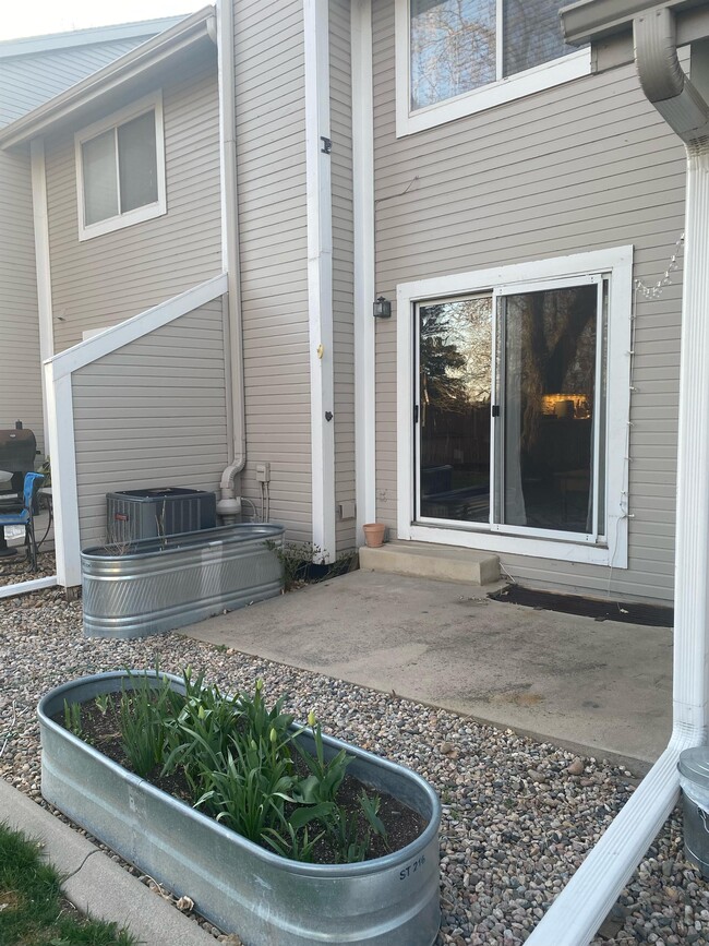 Building Photo - 4255 Westshore Way