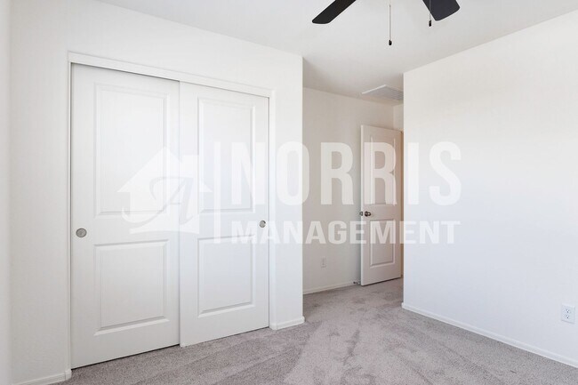 Building Photo - Beautiful Brand New Home with a View