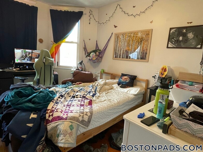 Building Photo - 15 Scottfield Rd