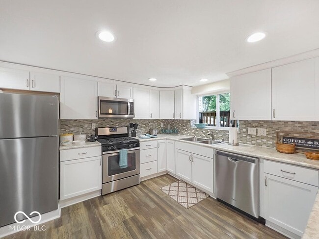 Building Photo - 2600 S Bryan St