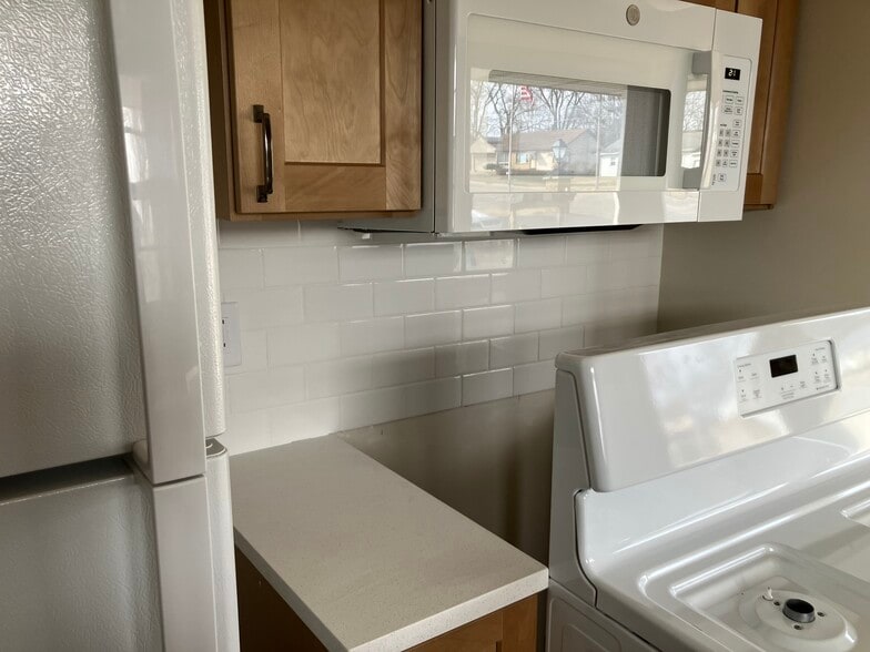 Building Photo - 3984 Owen Center Rd