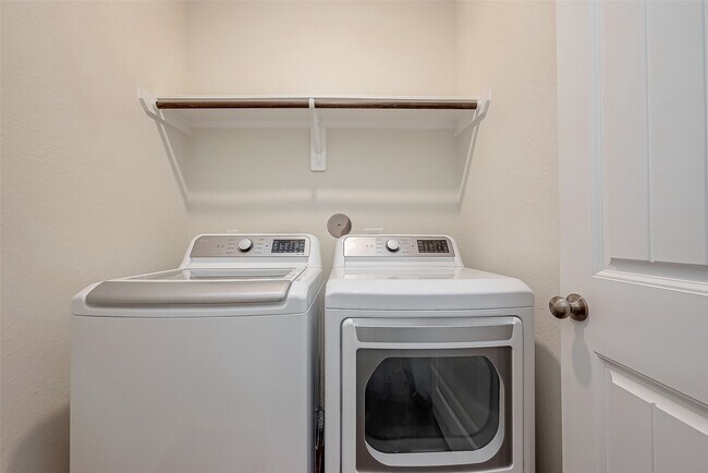 Building Photo - 25911 Rustical Rd