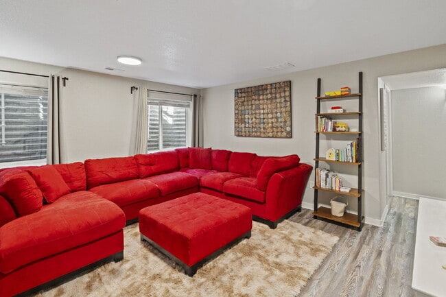 Building Photo - Spacious Home with Finished Basement, Granite Kitchen & Fenced Yard Near Fort Carson