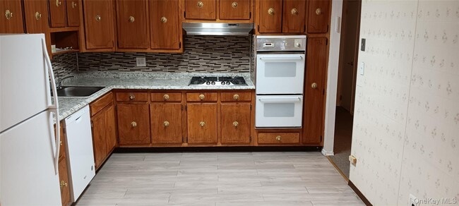 Building Photo - 120-19 84th Ave