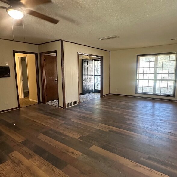 Building Photo - 5364 Santa Monica Cove