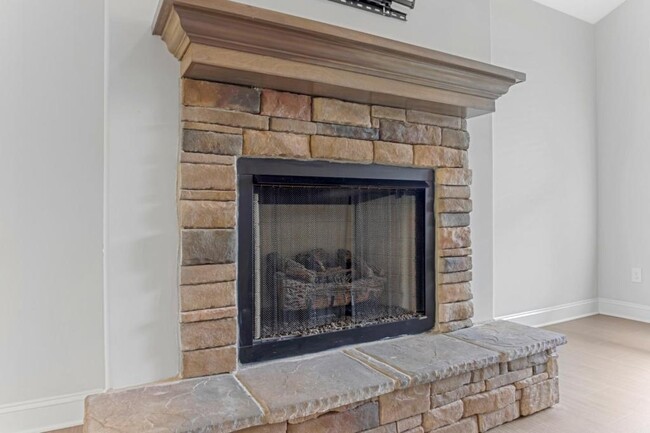 Building Photo - 2319 Davenport Ct