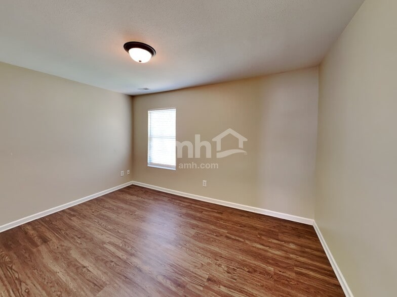Building Photo - 14716 Castletown House Dr