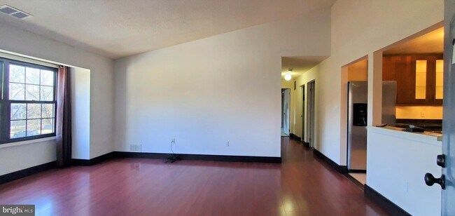 Building Photo - 18 Feiler Ct