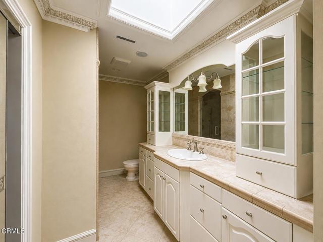 Building Photo - 352 S Orange Grove Blvd