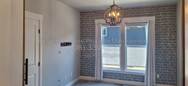 Building Photo - 12127 S Aves Pl