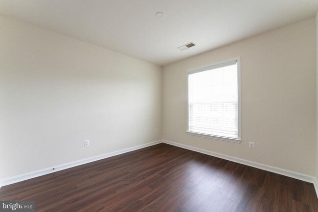 Building Photo - 25120 Sweet Myrtle Square