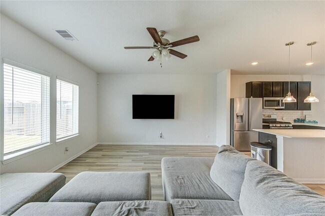 Building Photo - 20951 New Proper Dr