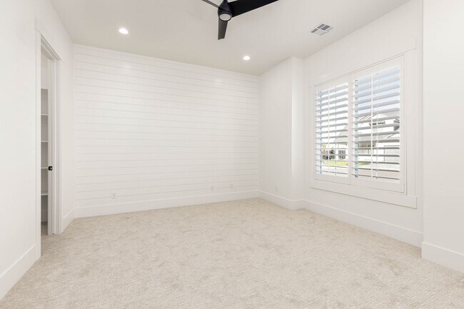 Building Photo - Beautiful 5 bed 4 bath home in Desert Cany...