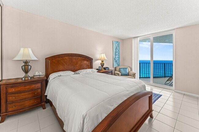 Building Photo - 5420 N Ocean Dr