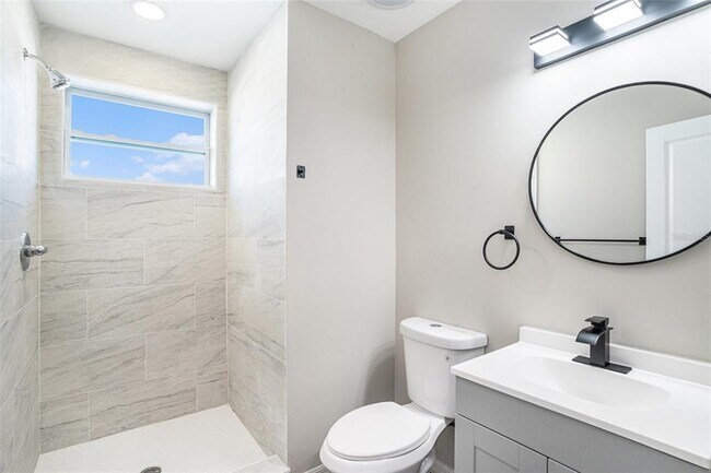 Building Photo - 3412 Springfield Dr