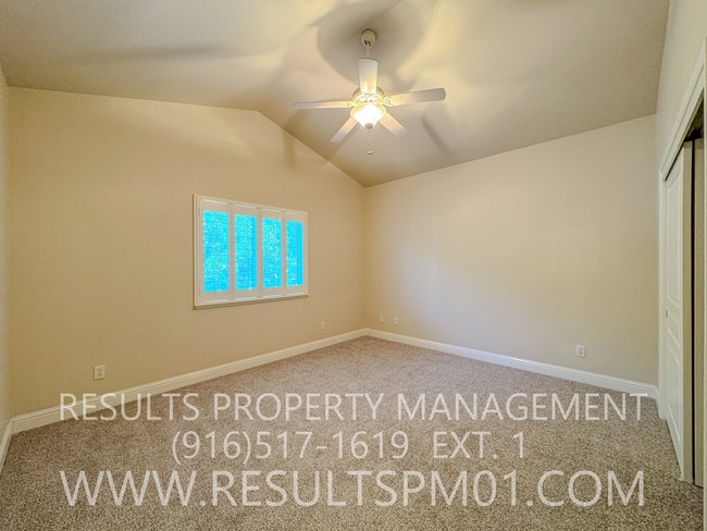 Building Photo - Lovely 3 bedroom in great location