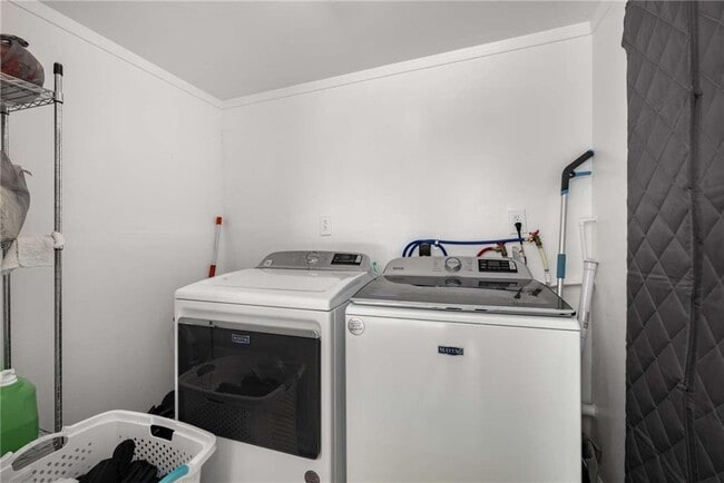 Building Photo - 4317 Brookside Dr