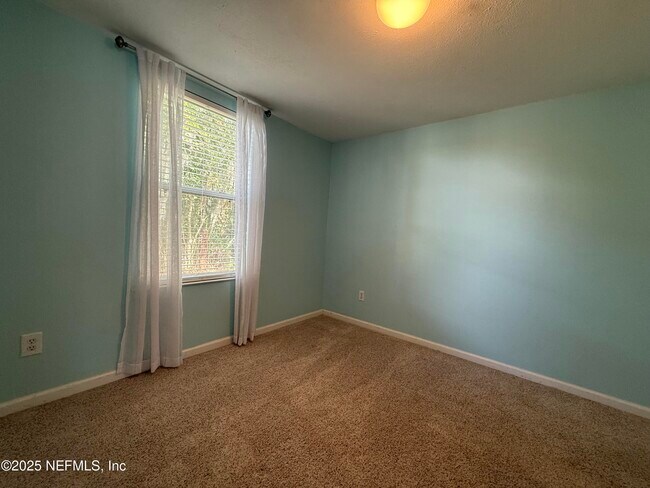 Building Photo - 509 Live Oak St