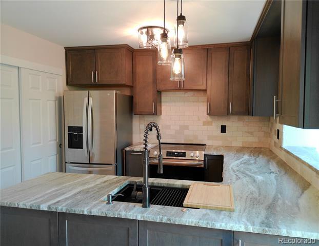Building Photo - 6815 Ravencrest Dr