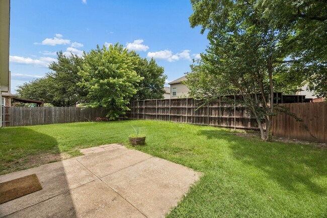 Building Photo - 1551 Cedar Springs Dr
