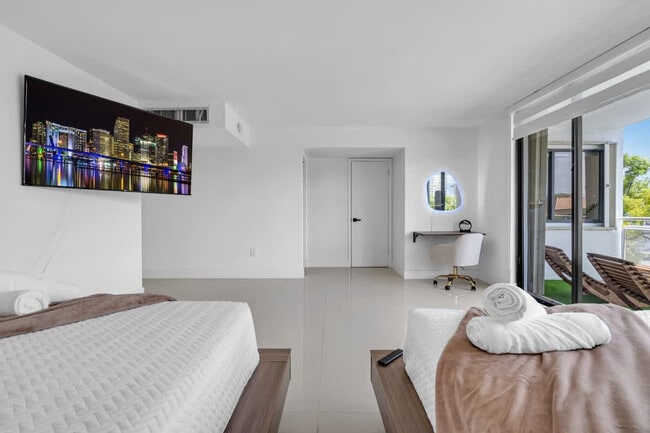 Building Photo - 468 Golden Isles Dr