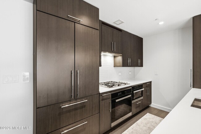 Building Photo - 20 Melrose Terrace