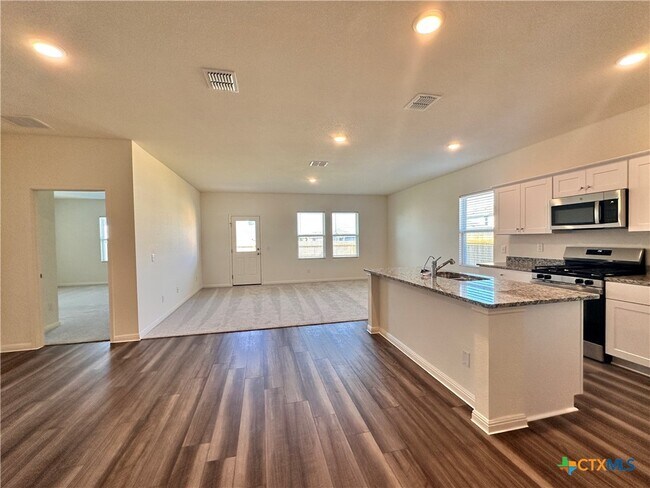 Building Photo - 124 Parrigin Cv