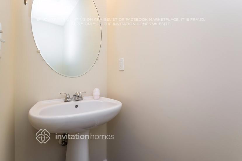 Building Photo - 129 Drury Ln