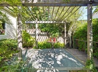 Building Photo - 3 bedroom 2 bath Townhome - Greenmeadow Neighborhood Palo Alto!  $6800