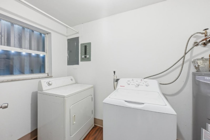 Building Photo - 3846 Roan Ln