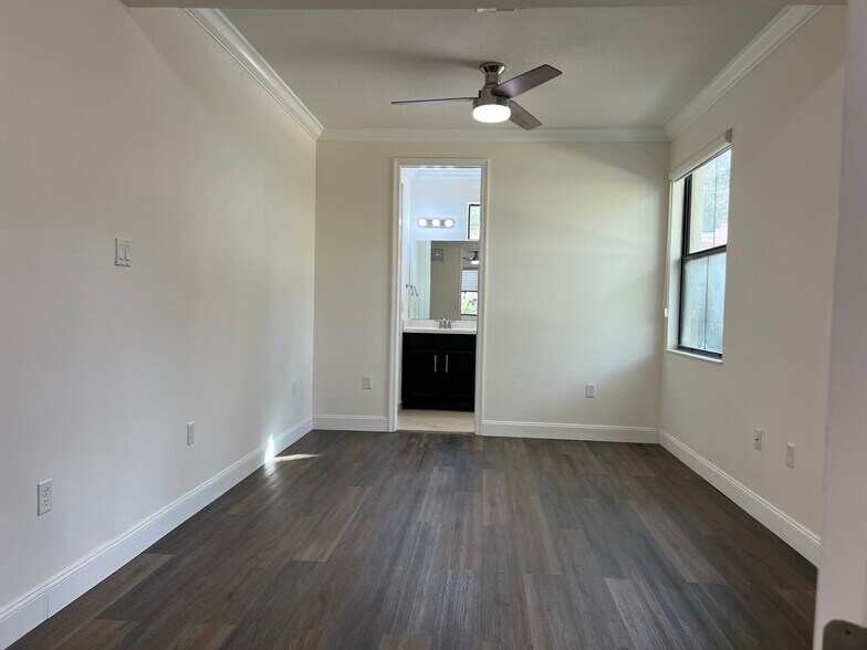 Building Photo - 3390 NW 125th Ave