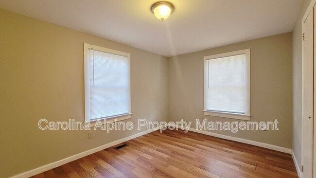 Building Photo - 104 Plum Tree Ln