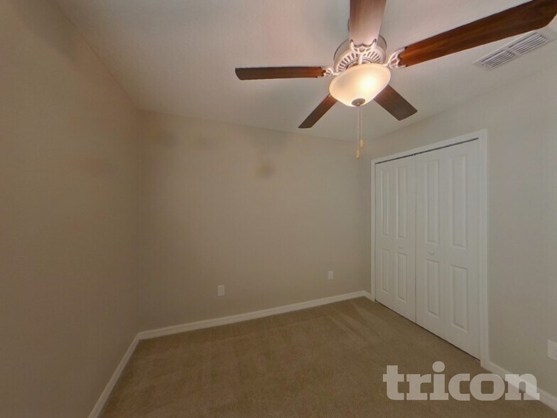 Building Photo - 5206 White Chicory Dr