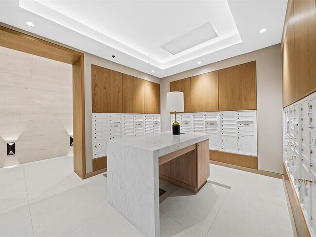 Building Photo - 153 N Seabreeze Blvd