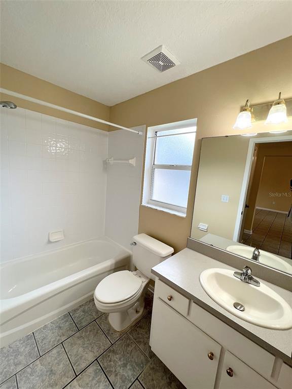 Building Photo - 122 Parkview Dr