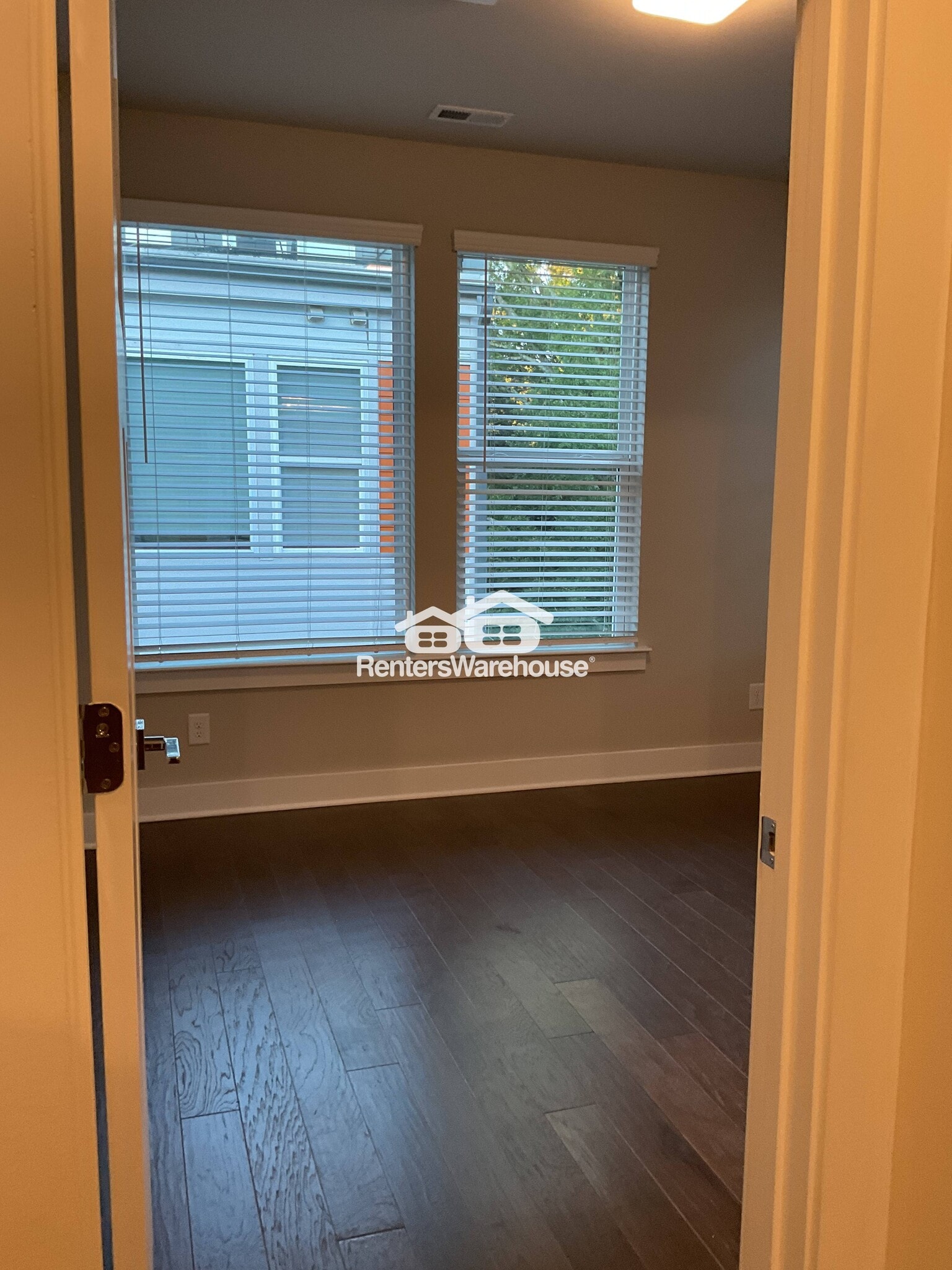 Building Photo - 1319 Millpark Ln