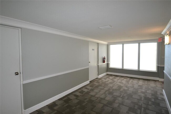 Building Photo - 332 Mariner Dr