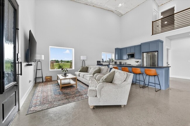 Building Photo - 9082 Wolf Run