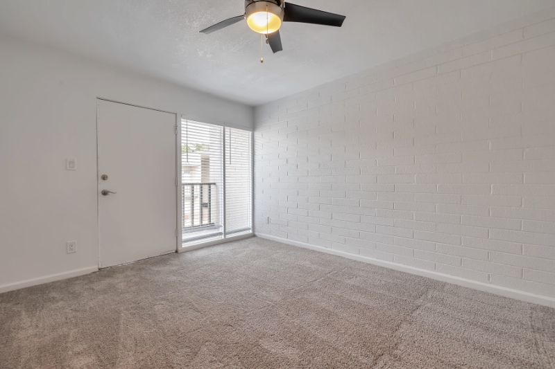 Building Photo - 1815 W Tuckey Ln