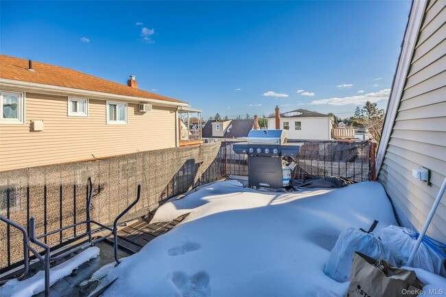 Building Photo - 272 N Delaware Ave