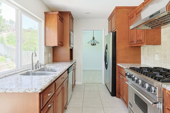 Building Photo - 4 Bed | 2.5 Bath Single-Family Home at the Base of Cowles Mountain