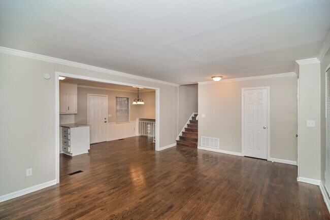Building Photo - Charming 3 Bedroom in Bessemer