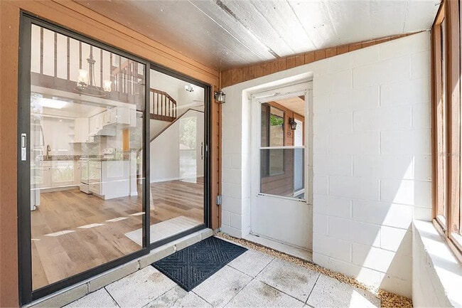 Building Photo - 4724 SW 67th Terrace