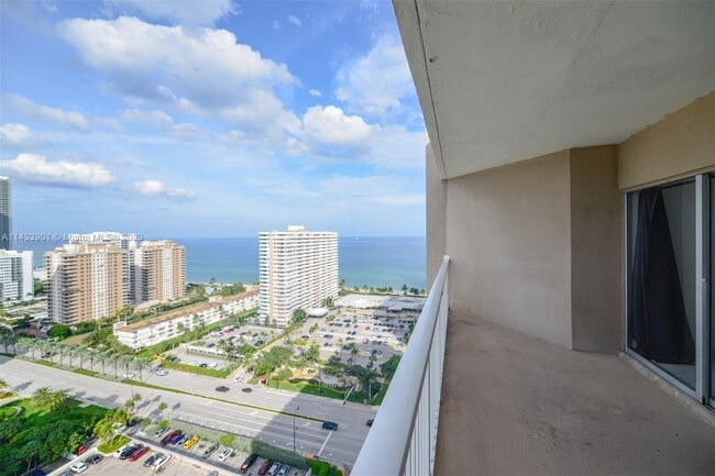 Building Photo - 1985 S Ocean Dr